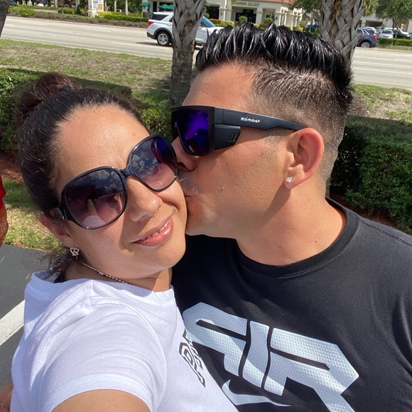 Meet your Posher, Yanelis - Picture 1 of 1